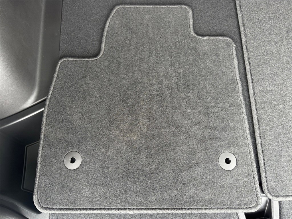 New 2026 Chevrolet Blazer LT image 32