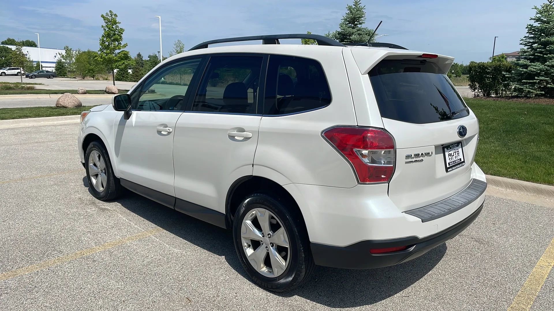 Used 2014 Subaru Forester 2.5i Limited AWD/4WD image 7