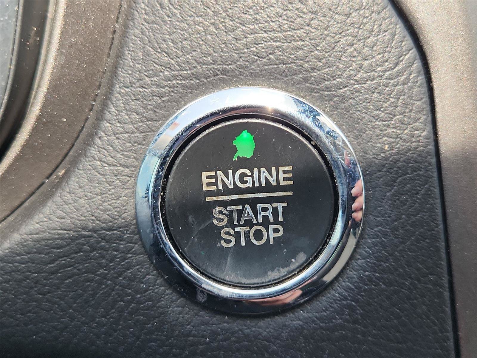 Used 2019 Ford Fusion SEL FWD image 16