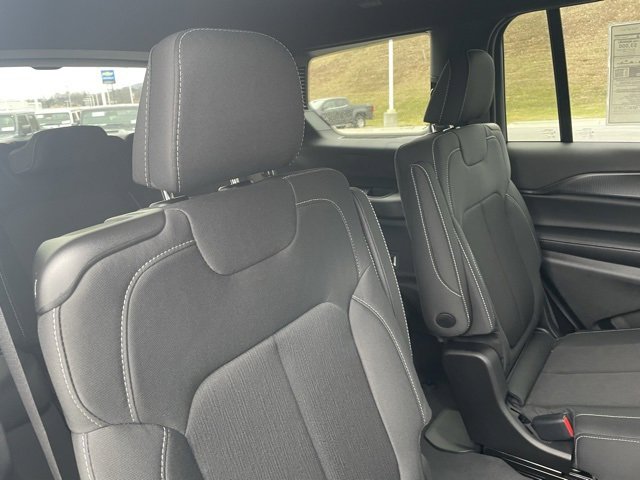 New 2025 Jeep Grand Cherokee L Laredo image 52