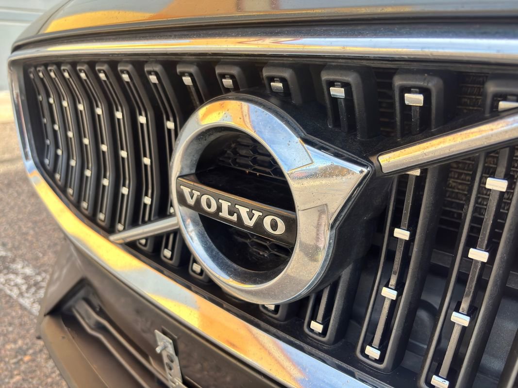 Used 2020 Volvo V60 T5 Cross Country w/ Protection Package Premier image 11