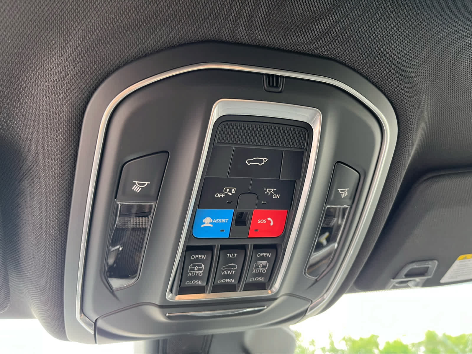 New 2026 Jeep Grand Cherokee L Limited AWD/4WD image 18