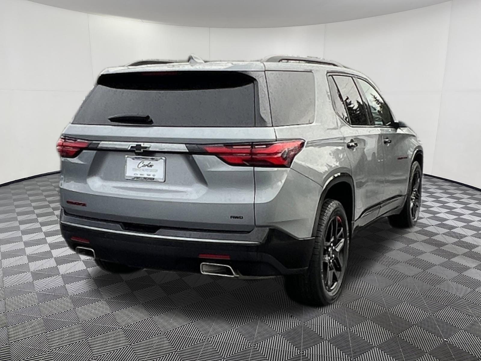 Used 2024 Chevrolet Traverse Premier w/ Redline Edition AWD/4WD image 6