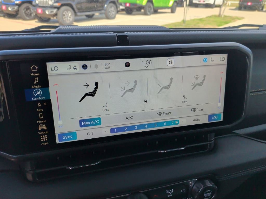 New 2025 Jeep Wrangler Unlimited Sahara AWD/4WD image 26