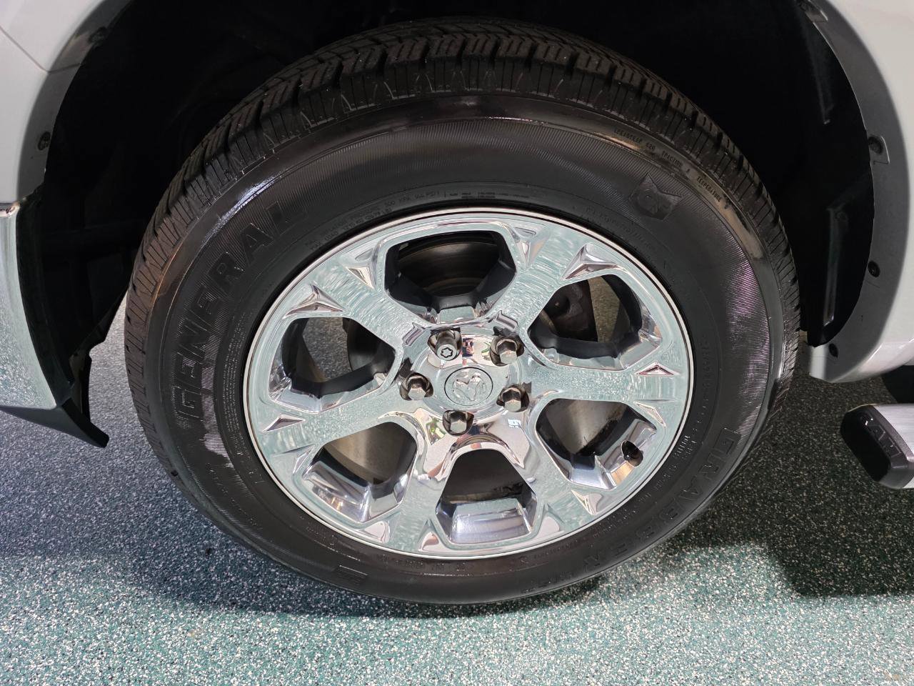 Used 2016 RAM 1500 Laramie w/ Convenience Group image 12