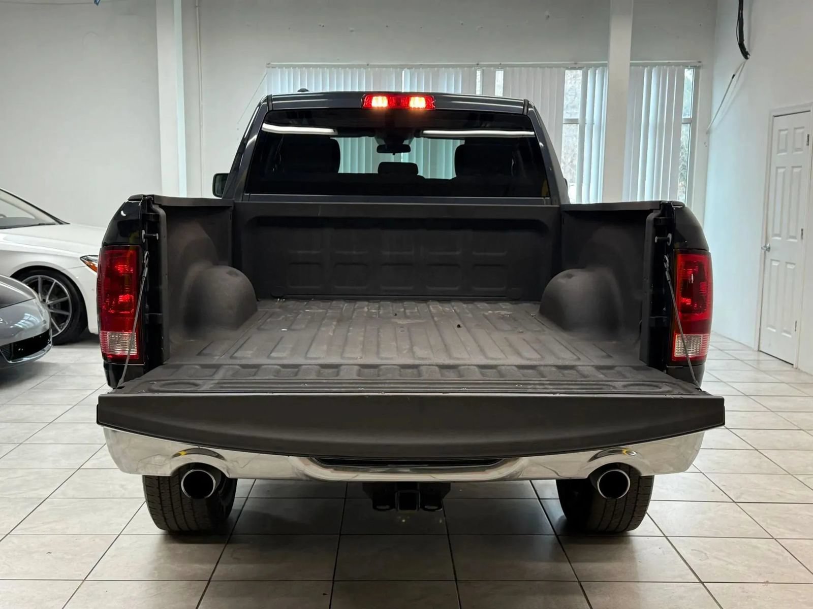 Used 2018 RAM 1500 Express w/ Express Value Package AWD/4WD image 18