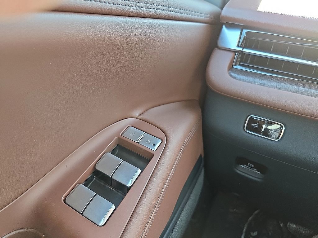 New 2026 Lincoln Navigator Reserve AWD/4WD image 17