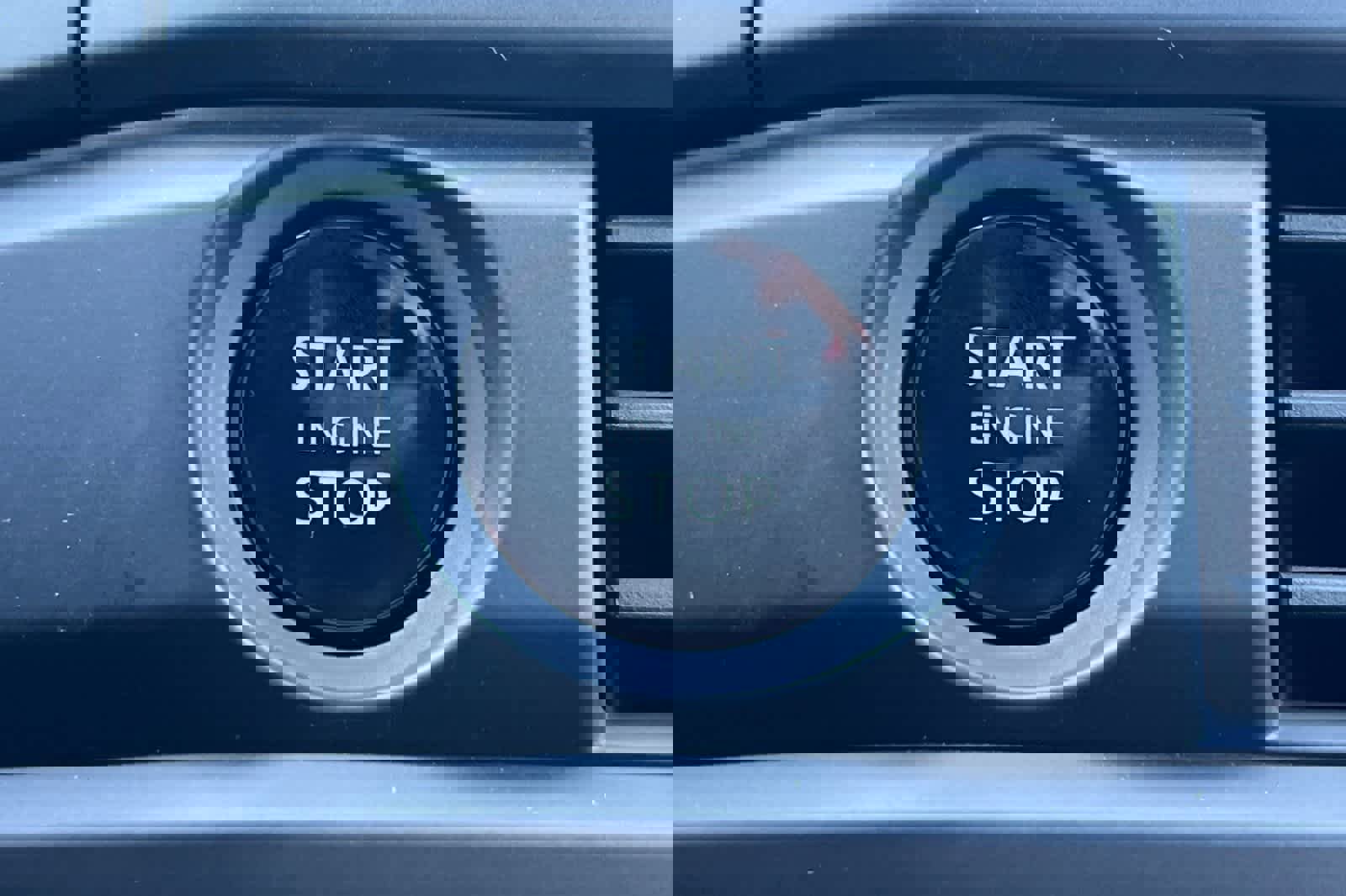 New 2025 Nissan Pathfinder S image 28