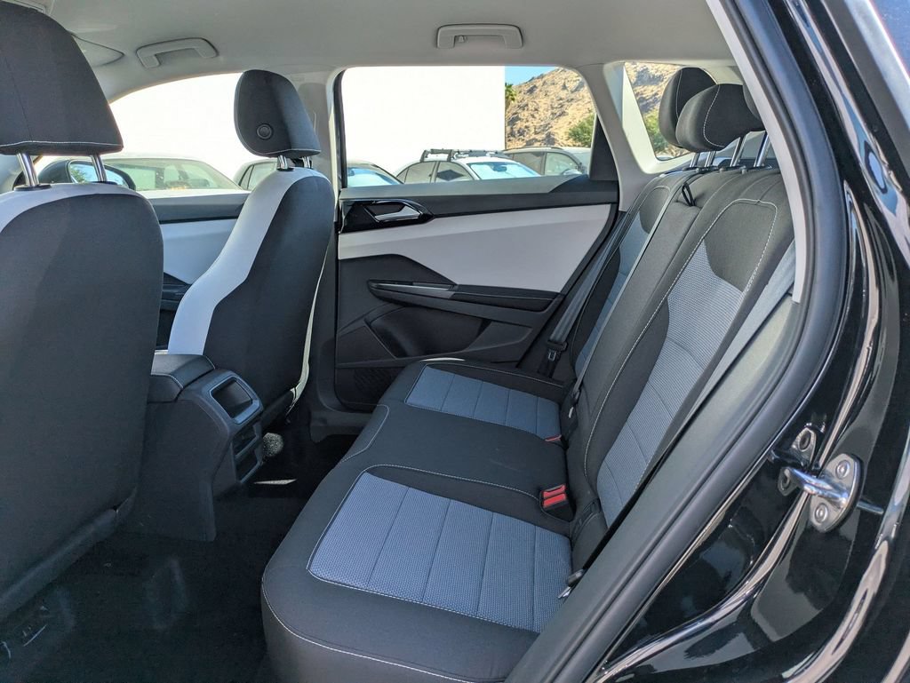 Certified 2025 Volkswagen Taos S FWD image 18