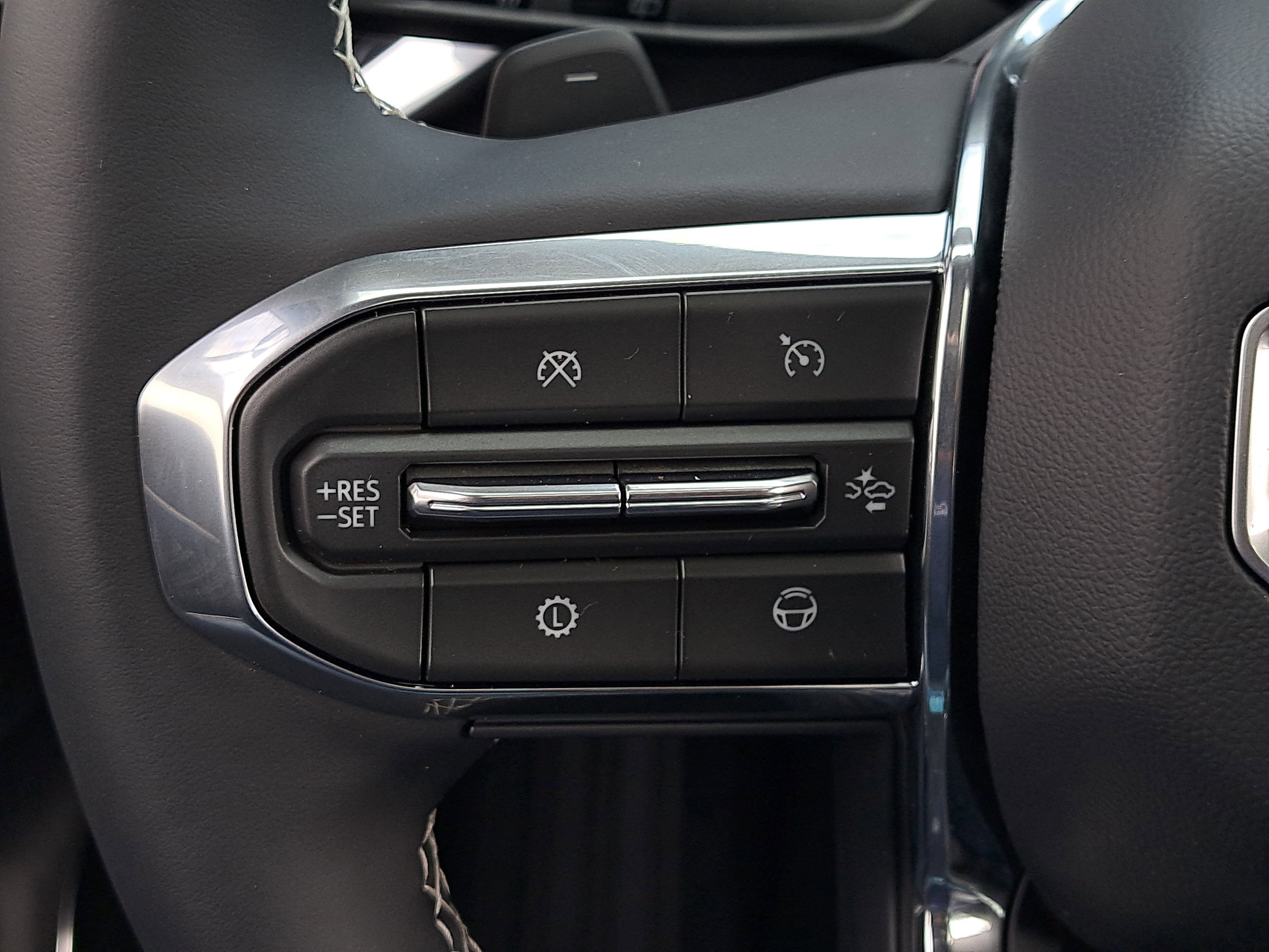 New 2026 GMC Acadia Denali w/ Super Cruise Package image 28