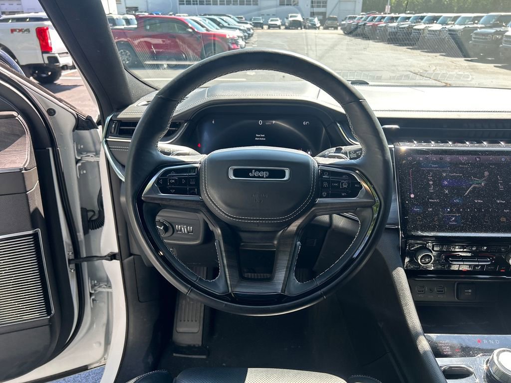 Used 2024 Jeep Grand Cherokee Overland w/ Adv Protech Group III AWD/4WD image 16