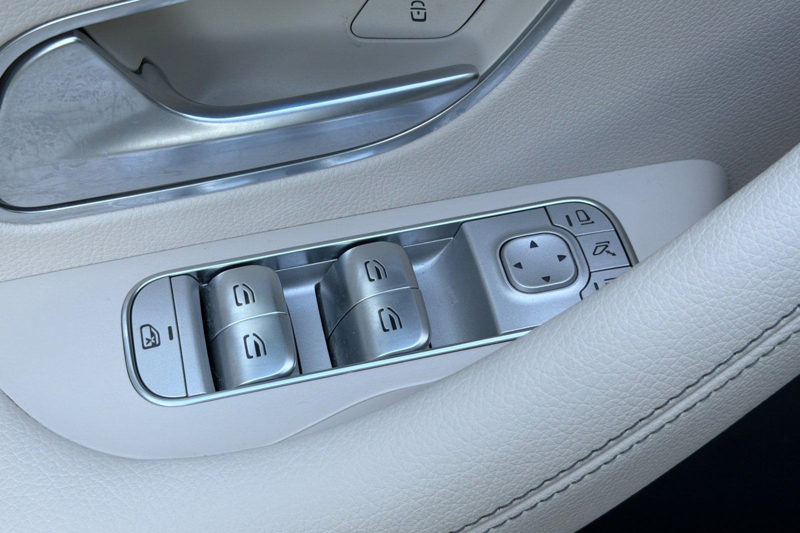 Used 2023 Mercedes-Benz GLE 450 4MATIC image 13