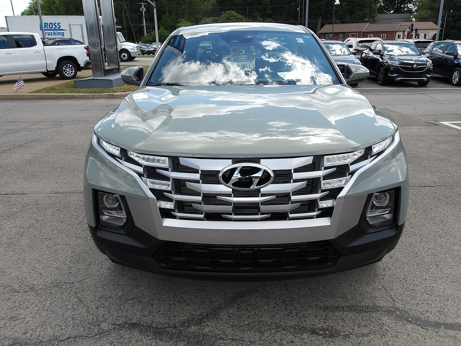 Certified 2023 Hyundai Santa Cruz SE AWD/4WD image 2
