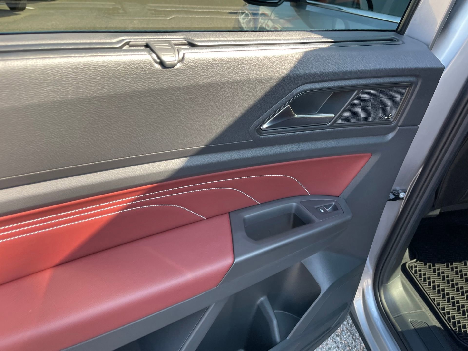 Used 2023 Volkswagen Atlas Cross Sport SEL Premium R-Line image 21