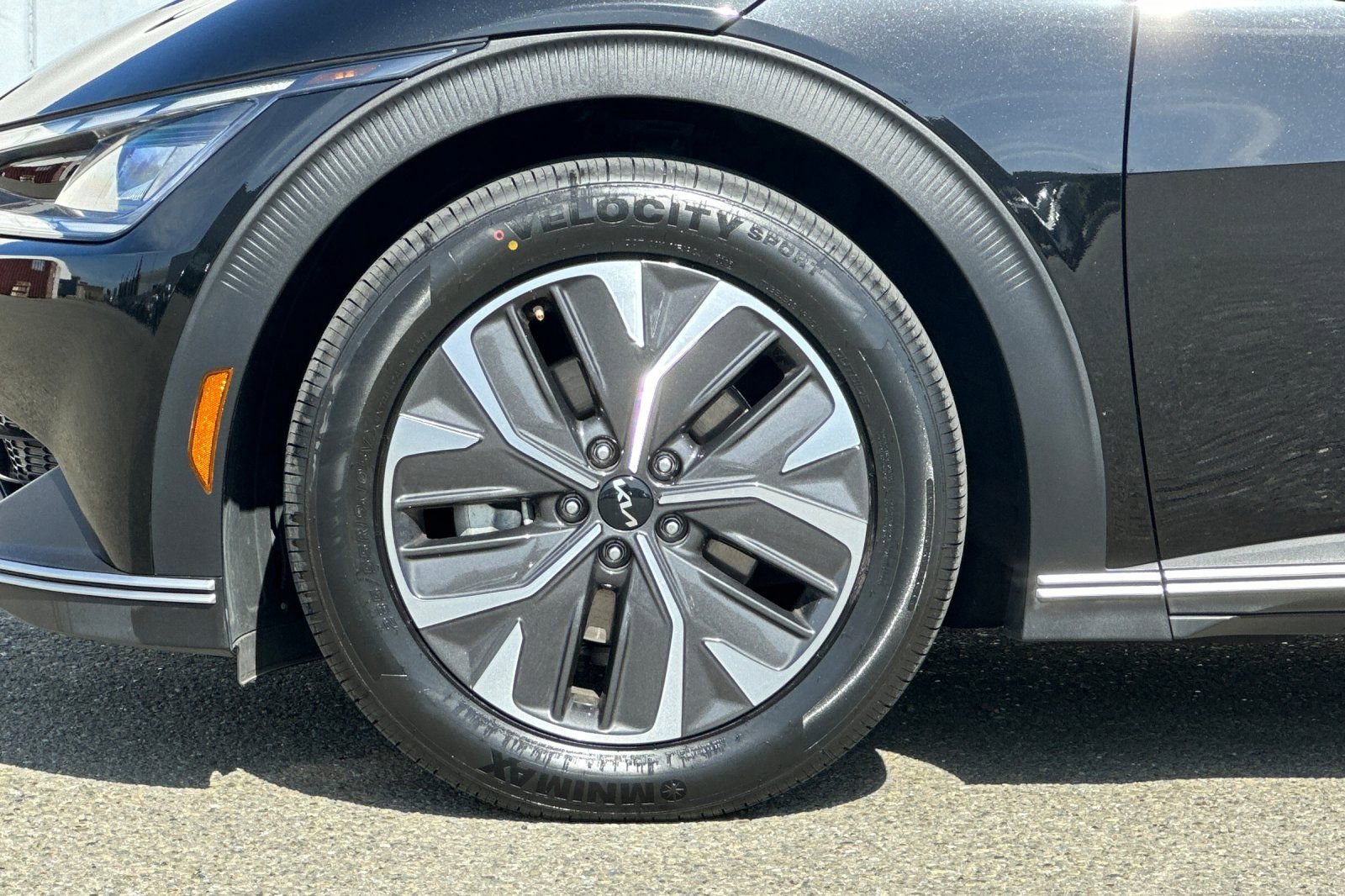 Used 2024 Kia EV6 Light image 32