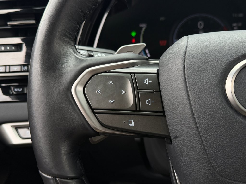 Certified 2024 Lexus RX 450h AWD w/ Convenience Package image 20