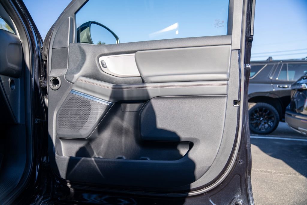 Used 2025 Ford Expedition Max Active image 10