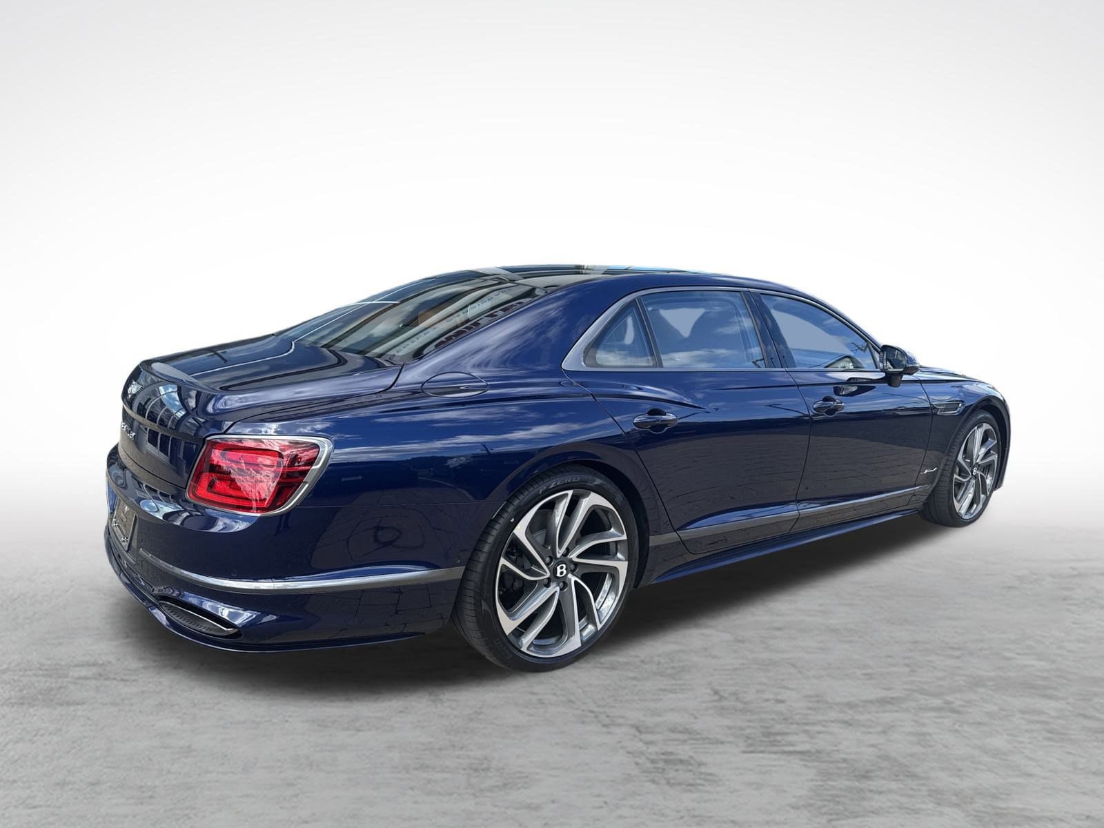 New 2025 Bentley Flying Spur Plug-In Hybrid image 11