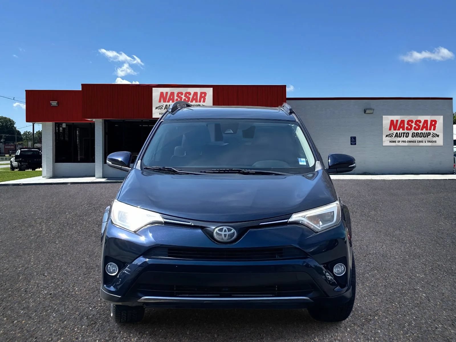 Used 2017 Toyota RAV4 Limited FWD image 2