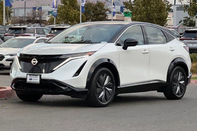 Used 2024 Nissan Ariya FWD image 8