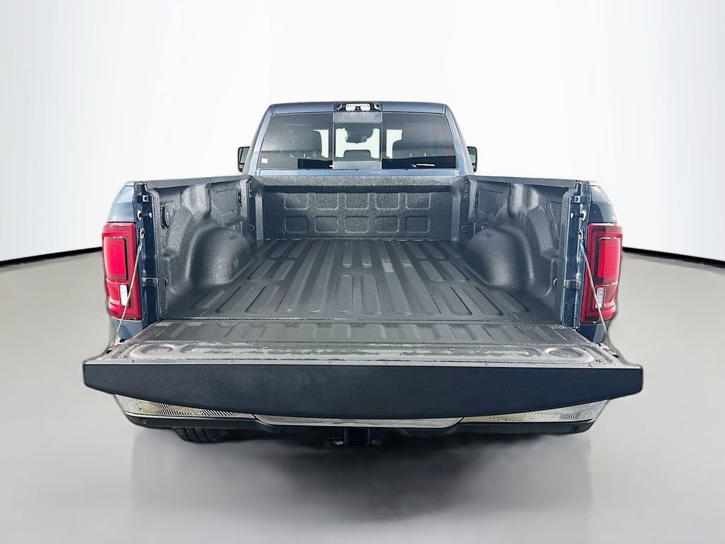 New 2026 RAM 2500 Limited AWD/4WD image 16