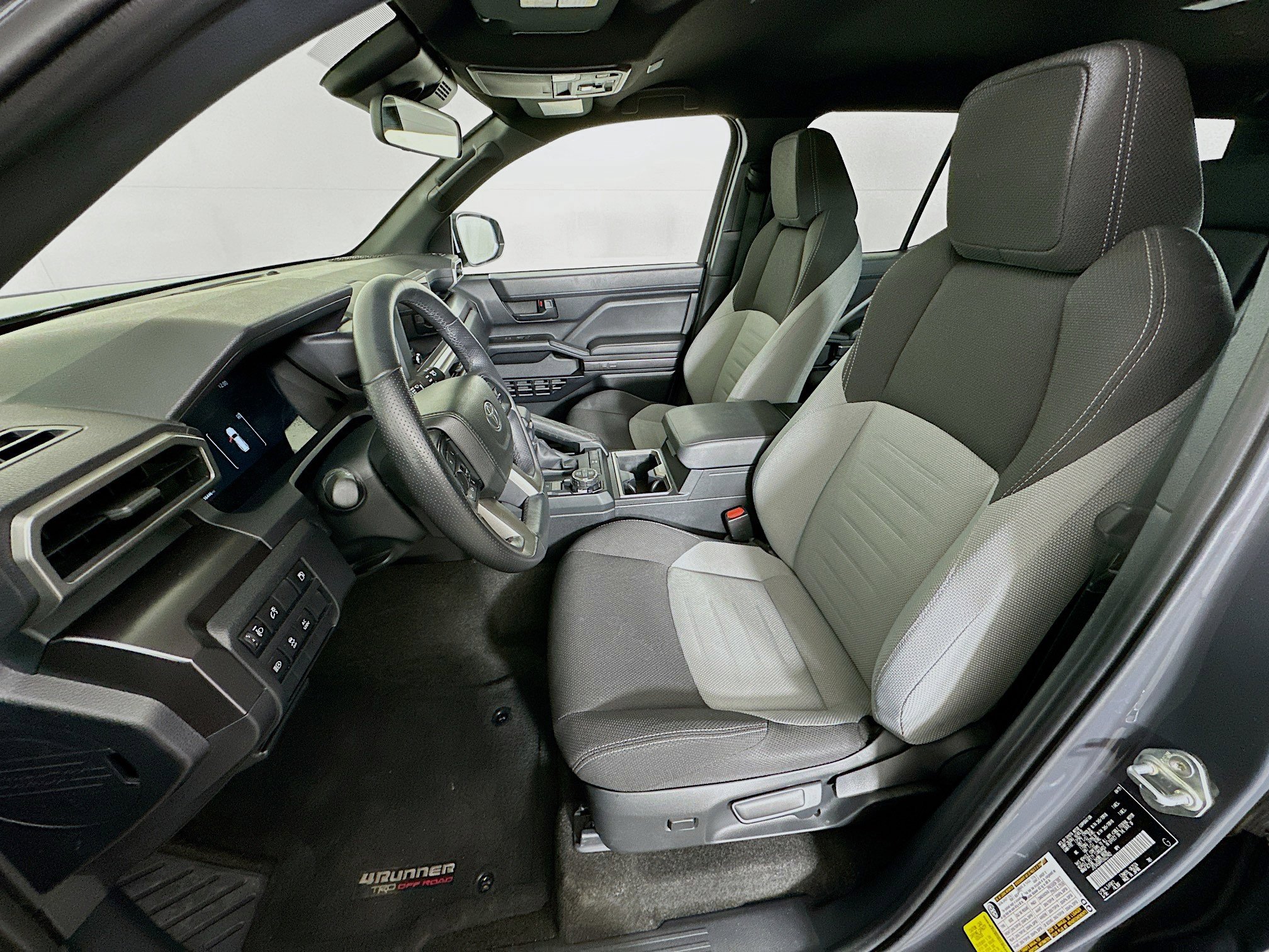 Used 2025 Toyota 4Runner TRD Off-Road image 13