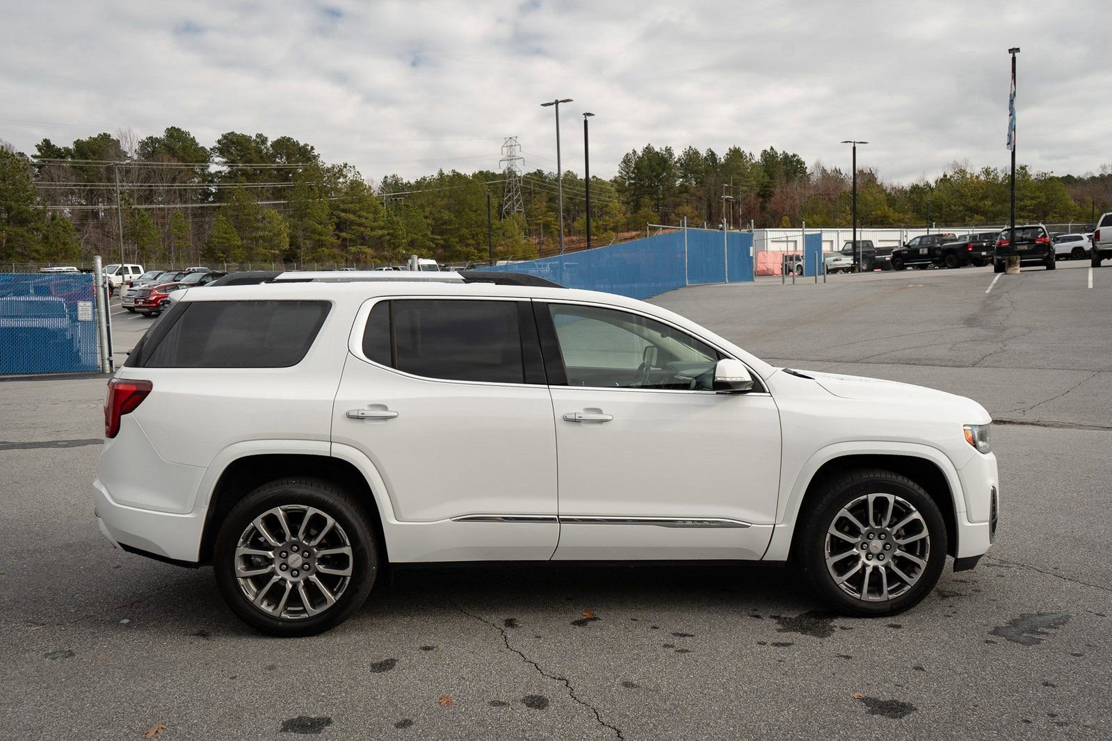 Used 2023 GMC Acadia Denali AWD/4WD image 11