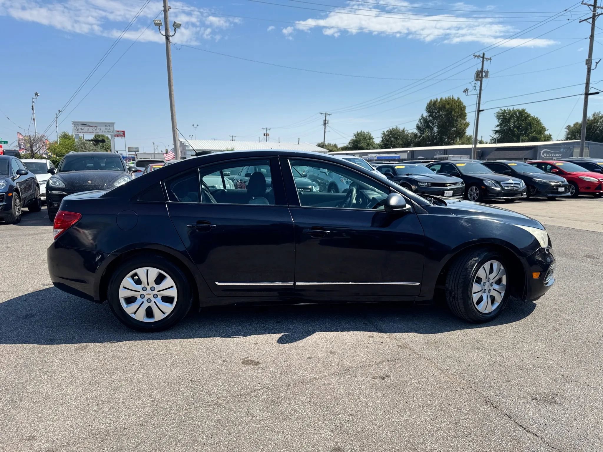 Used 2015 Chevrolet Cruze LS image 2