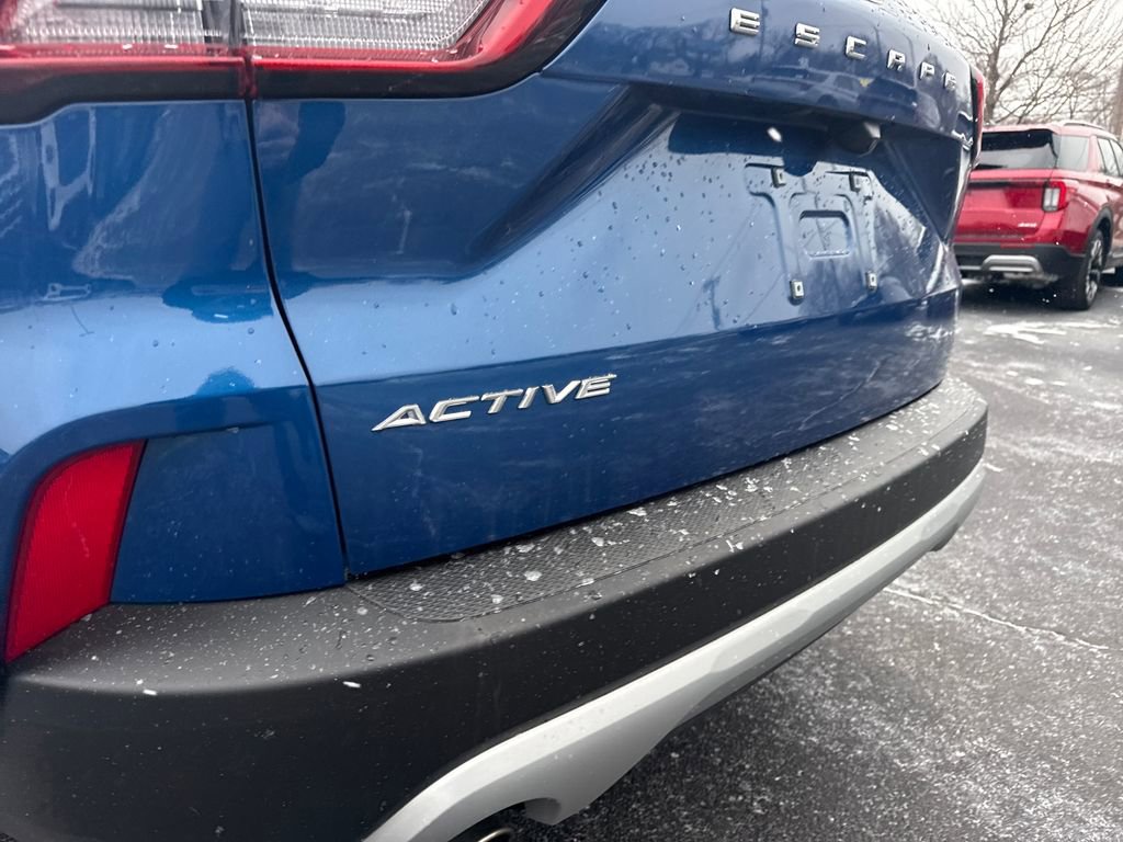 Used 2023 Ford Escape Active image 11