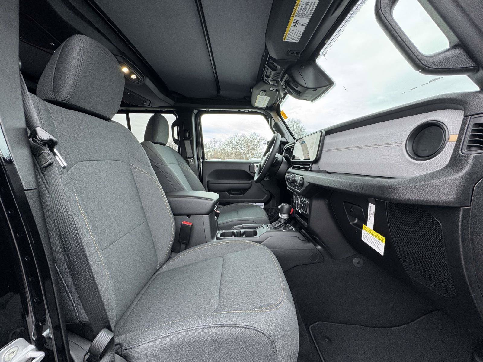 New 2026 Jeep Gladiator Sport AWD/4WD image 17