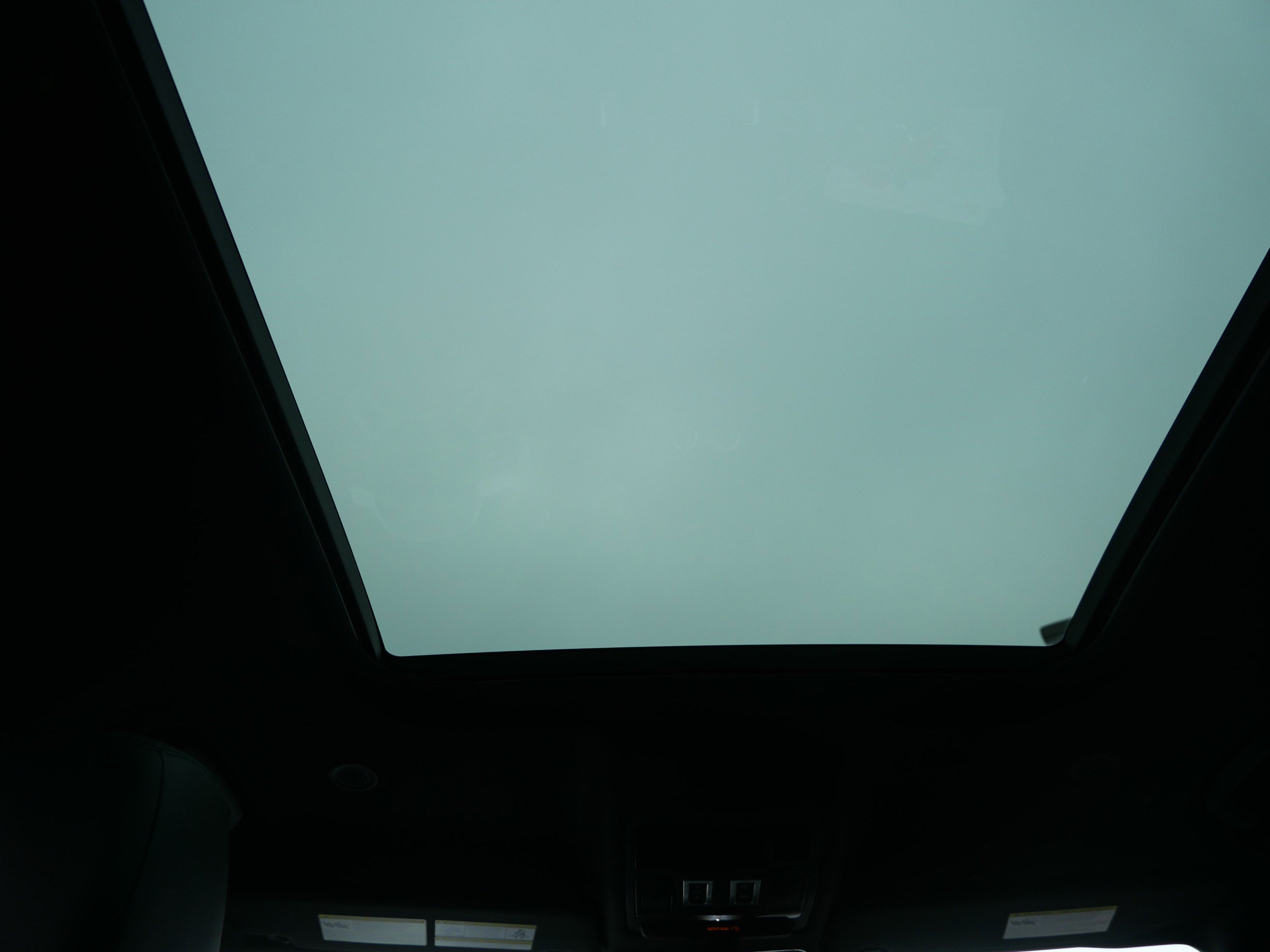 Used 2024 Land Rover Defender 130 S image 19