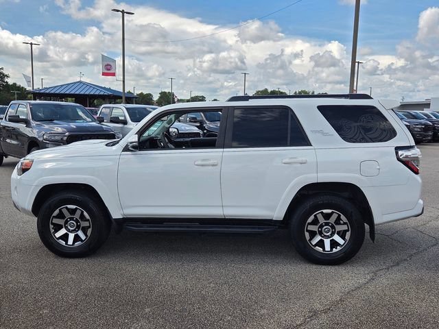 Used 2021 Toyota 4Runner TRD Off-Road Premium w/ Moonroof Package AWD/4WD image 4