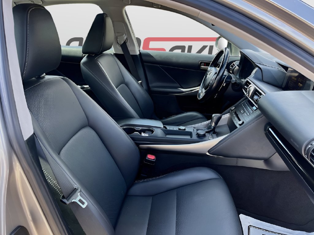 Used 2020 Lexus IS 300 w/ Accessory Package RWD image 28