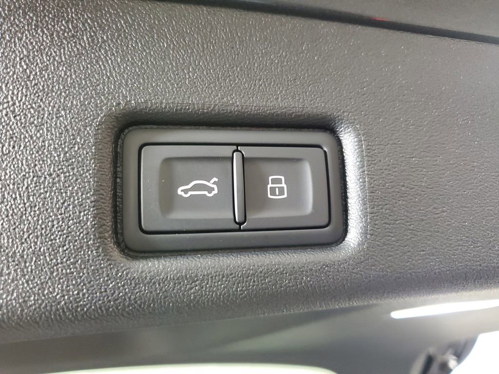 New 2026 Audi SQ5 Premium Plus AWD/4WD image 9