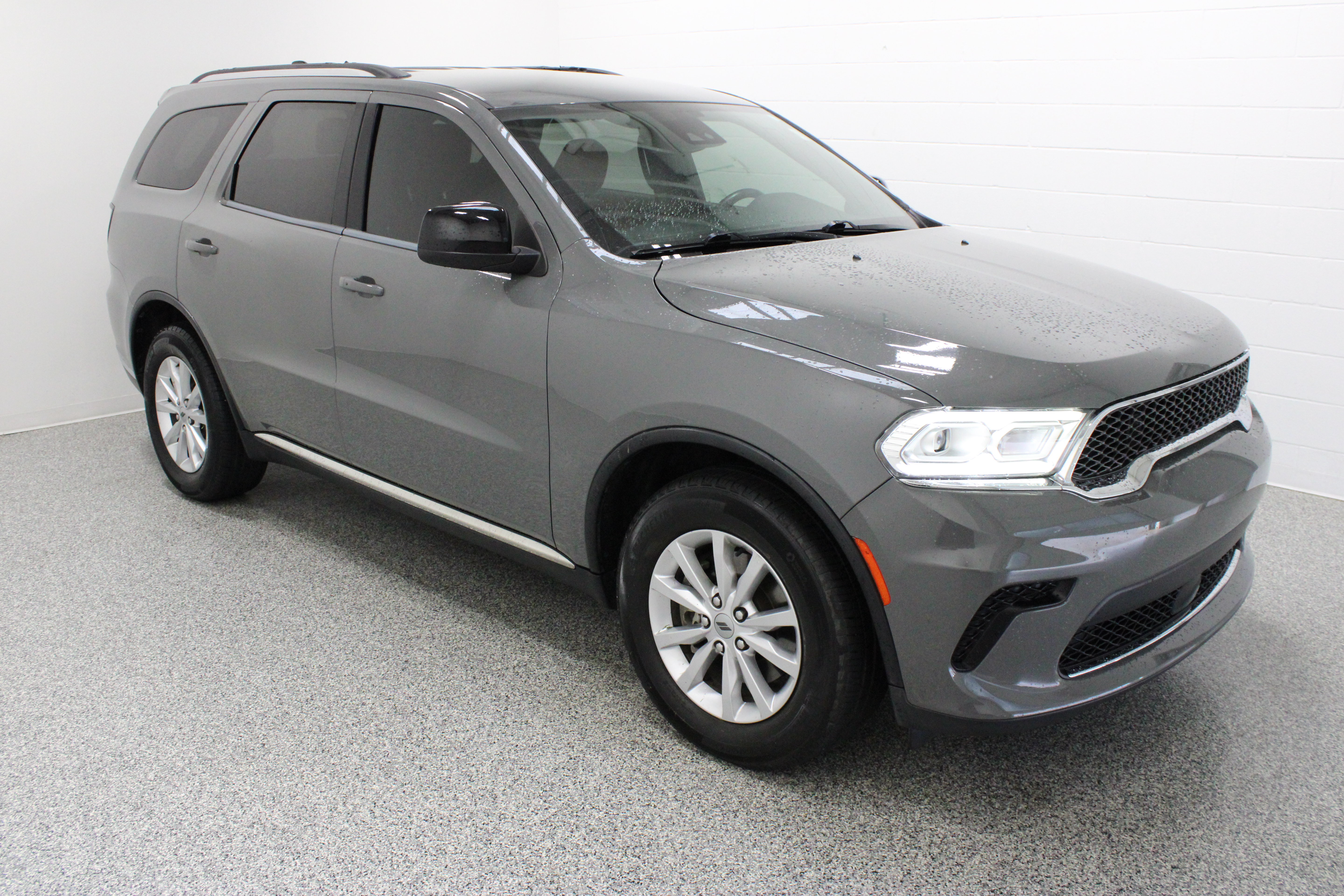 Used 2023 Dodge Durango SXT Launch Edition RWD image 4