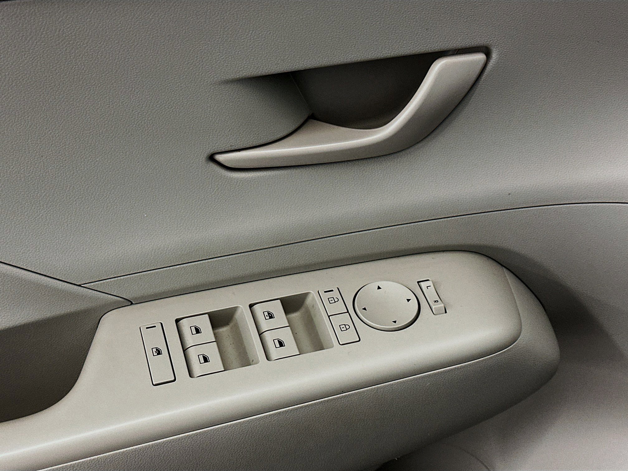 Used 2024 Hyundai Kona SEL image 15