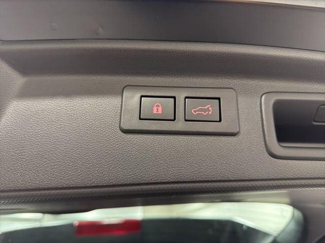 Used 2023 Subaru Forester Premium AWD/4WD image 36