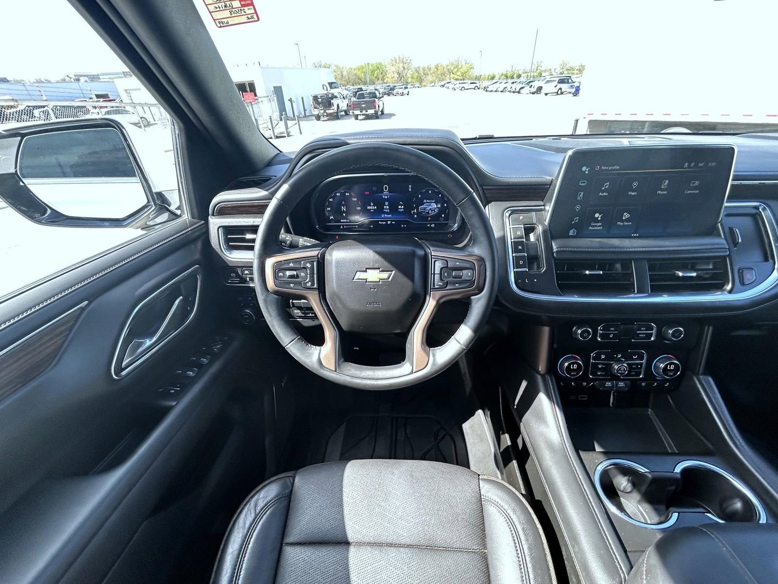 Used 2024 Chevrolet Tahoe High Country AWD/4WD image 13