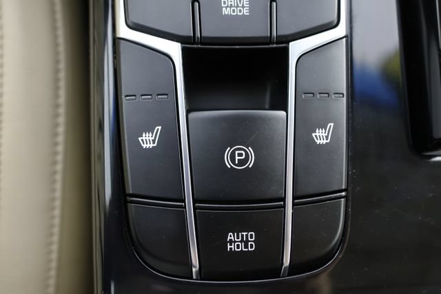 Used 2019 Kia Cadenza Technology FWD image 16