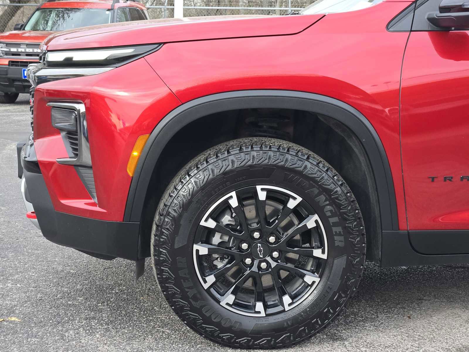 Certified 2025 Chevrolet Traverse Z71 w/ Driver Confidence Package image 8