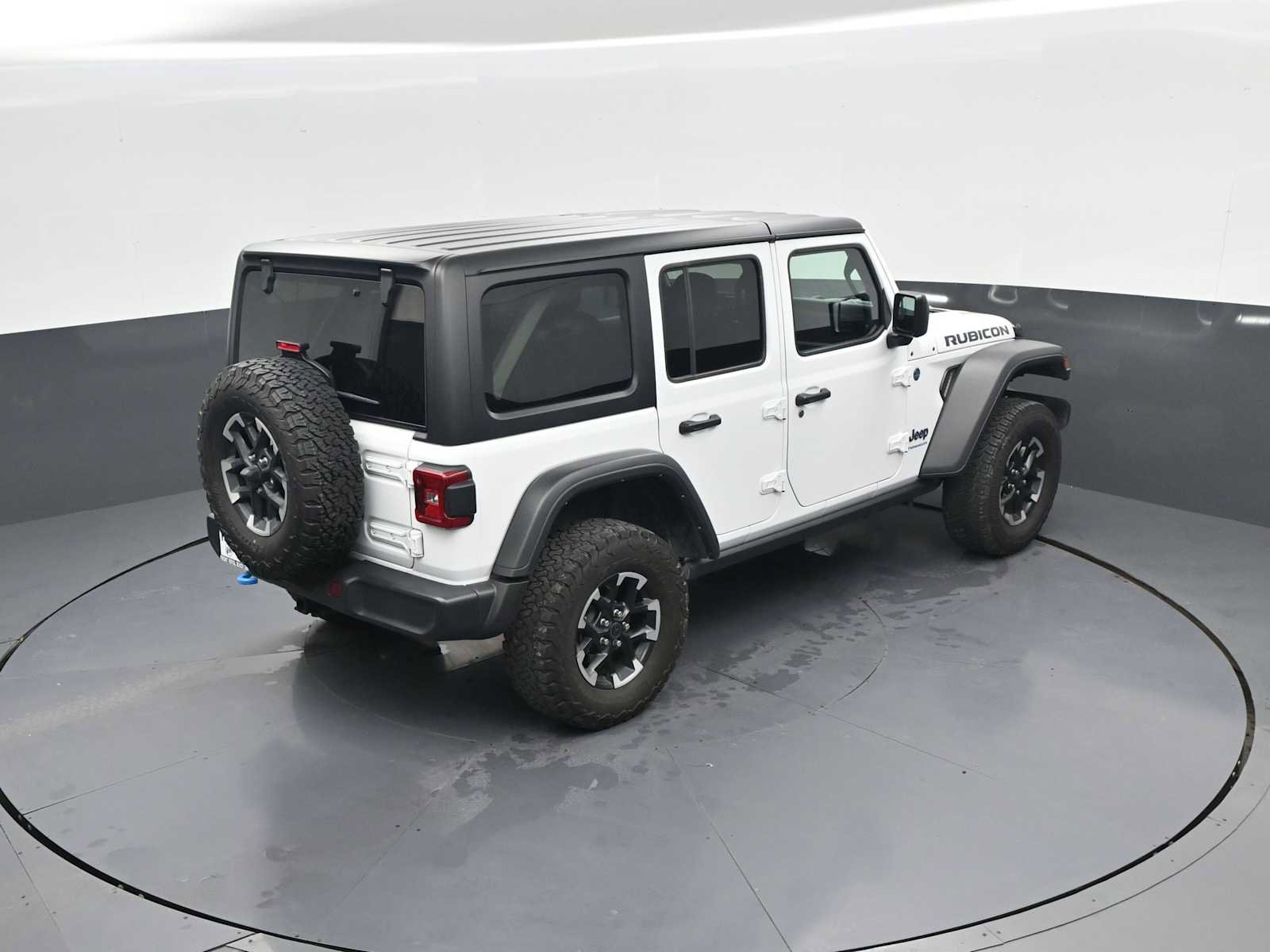 Used 2024 Jeep Wrangler Unlimited Rubicon 4xe AWD/4WD image 44