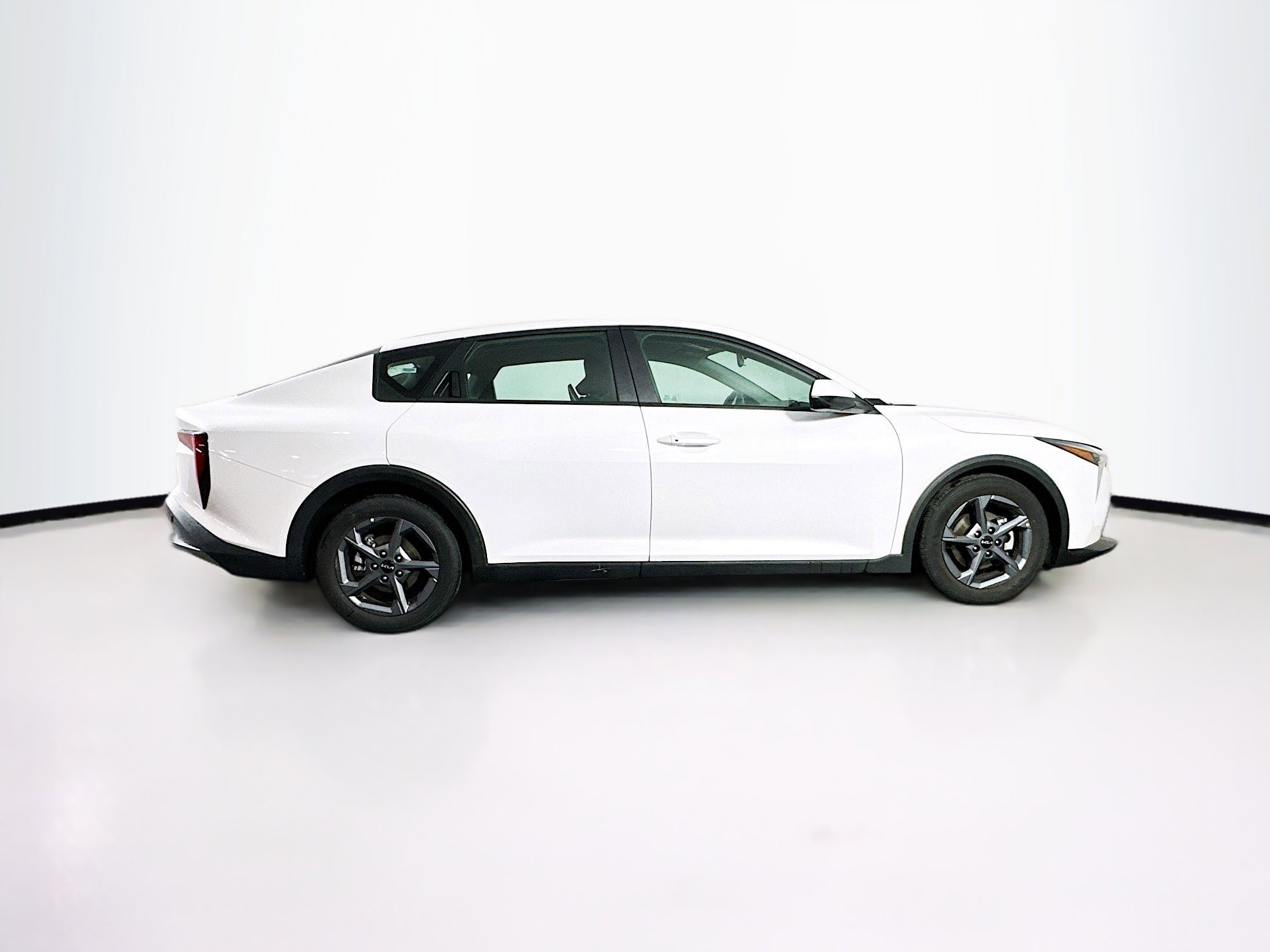 Used 2025 Kia K4 LXS image 10