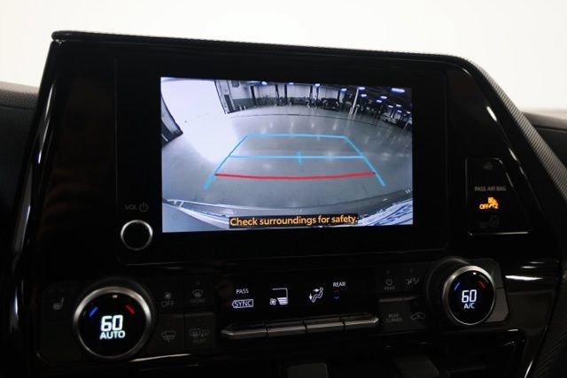 Used 2024 Toyota Highlander XSE FWD image 25