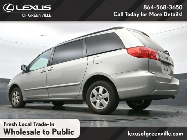 Used 2010 Toyota Sienna LE image 14