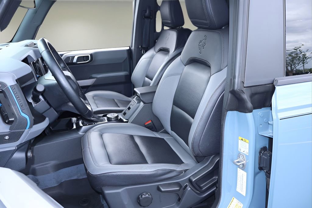 Used 2023 Ford Bronco Black Diamond w/ Sasquatch Package image 14