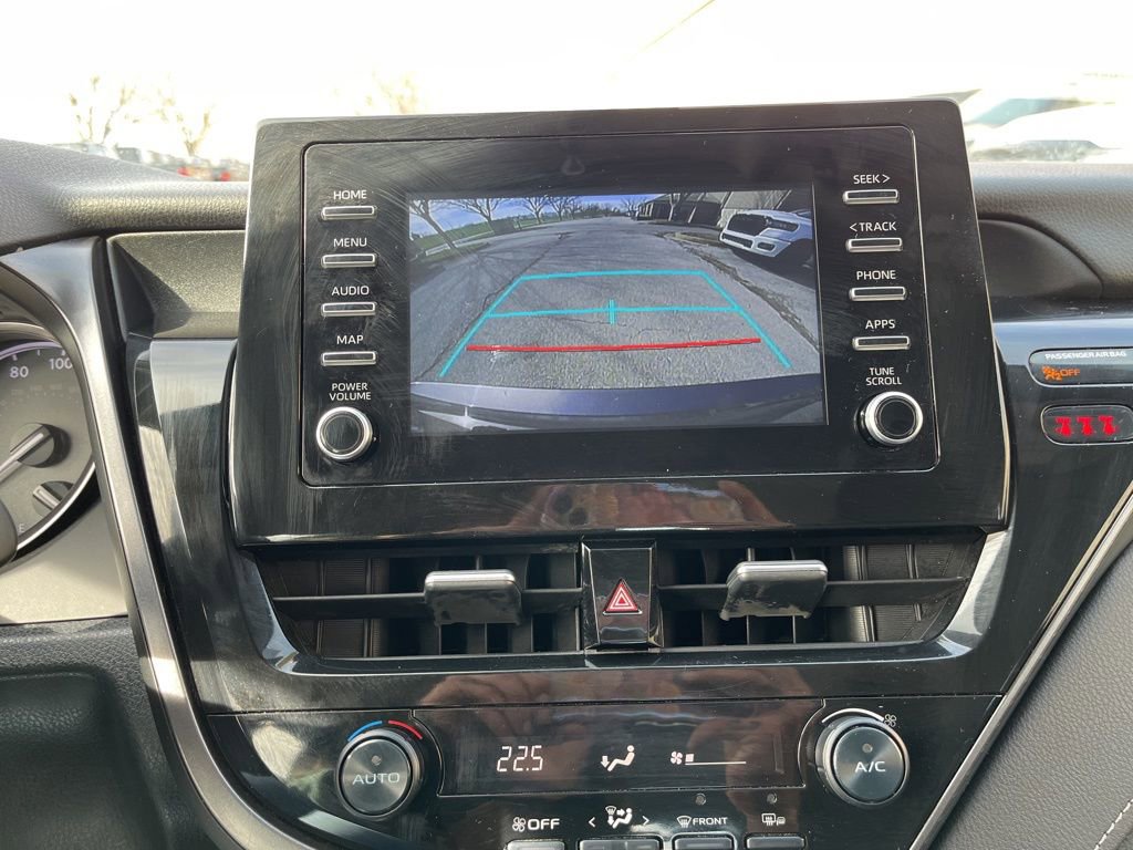 Used 2024 Toyota Camry SE image 35