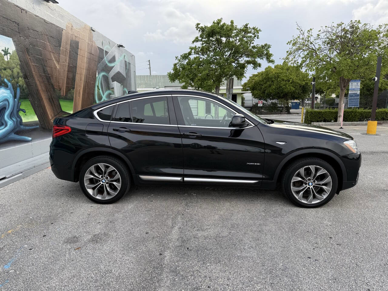 Used 2018 BMW X4 xDrive28i image 4