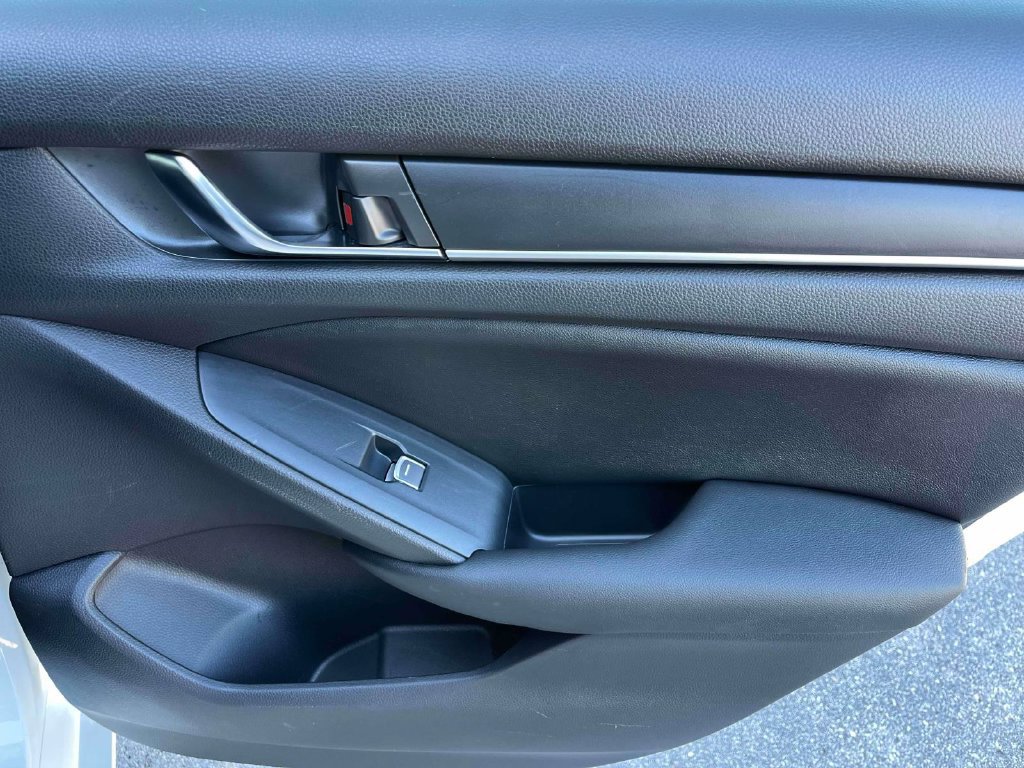 Used 2020 Honda Accord Sport image 17
