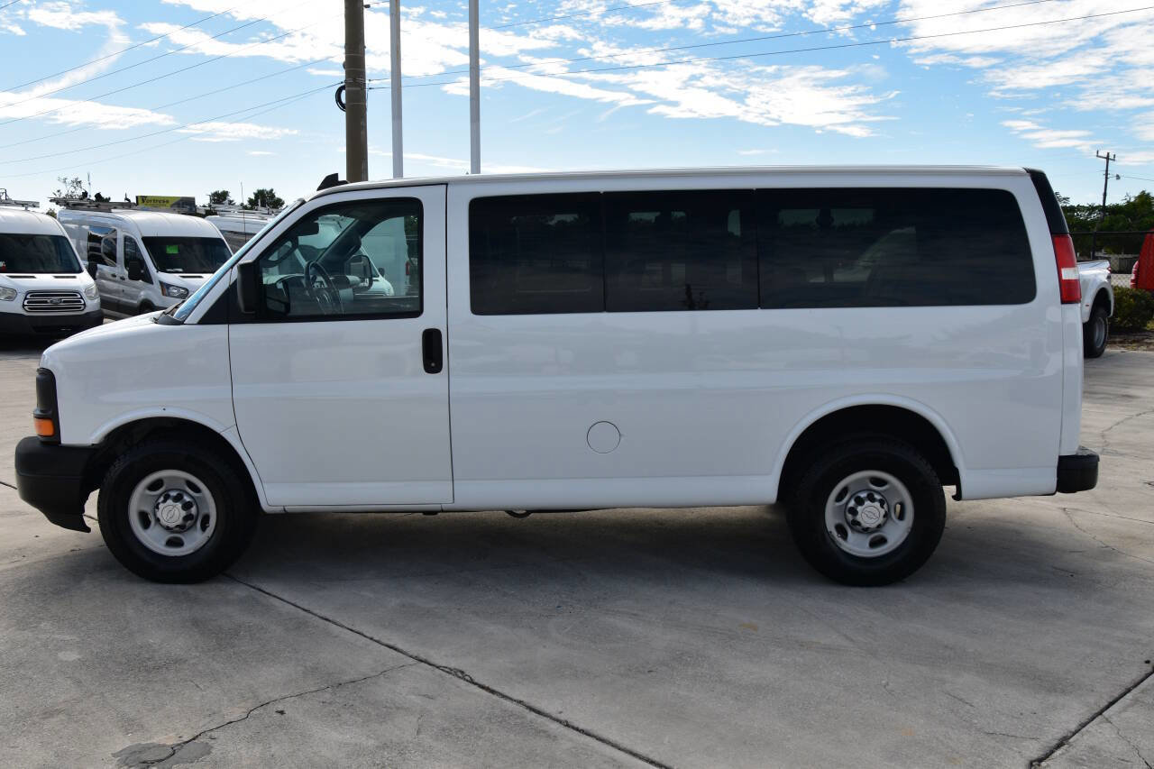 Used 2017 Chevrolet Express 2500 LS image 4