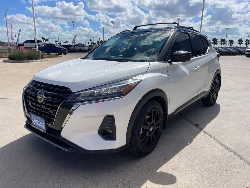 Certified 2021 Nissan Kicks SR w/ SR Premium Package FWD image 3